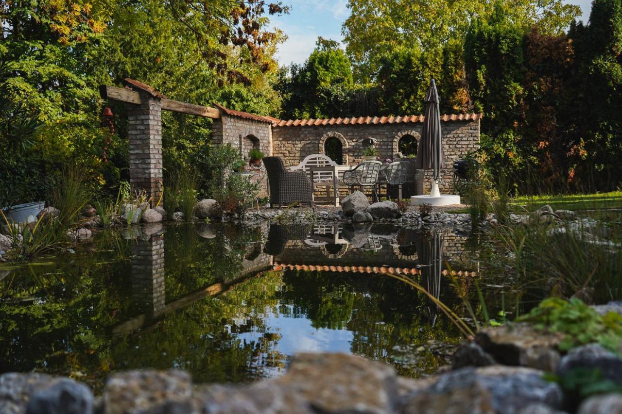 Villa Rosa - Sky Detmold Bagian luar foto